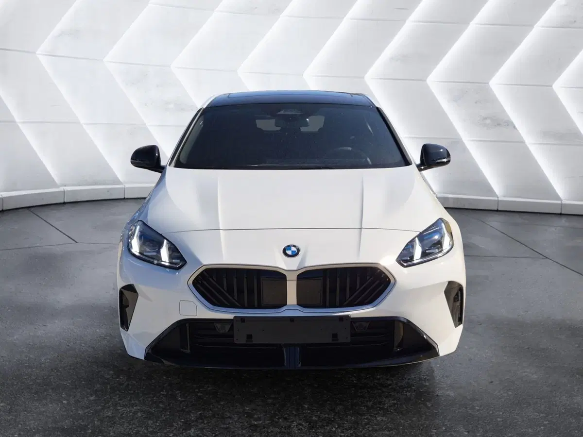 BMW Serie 1 nuova  (2)