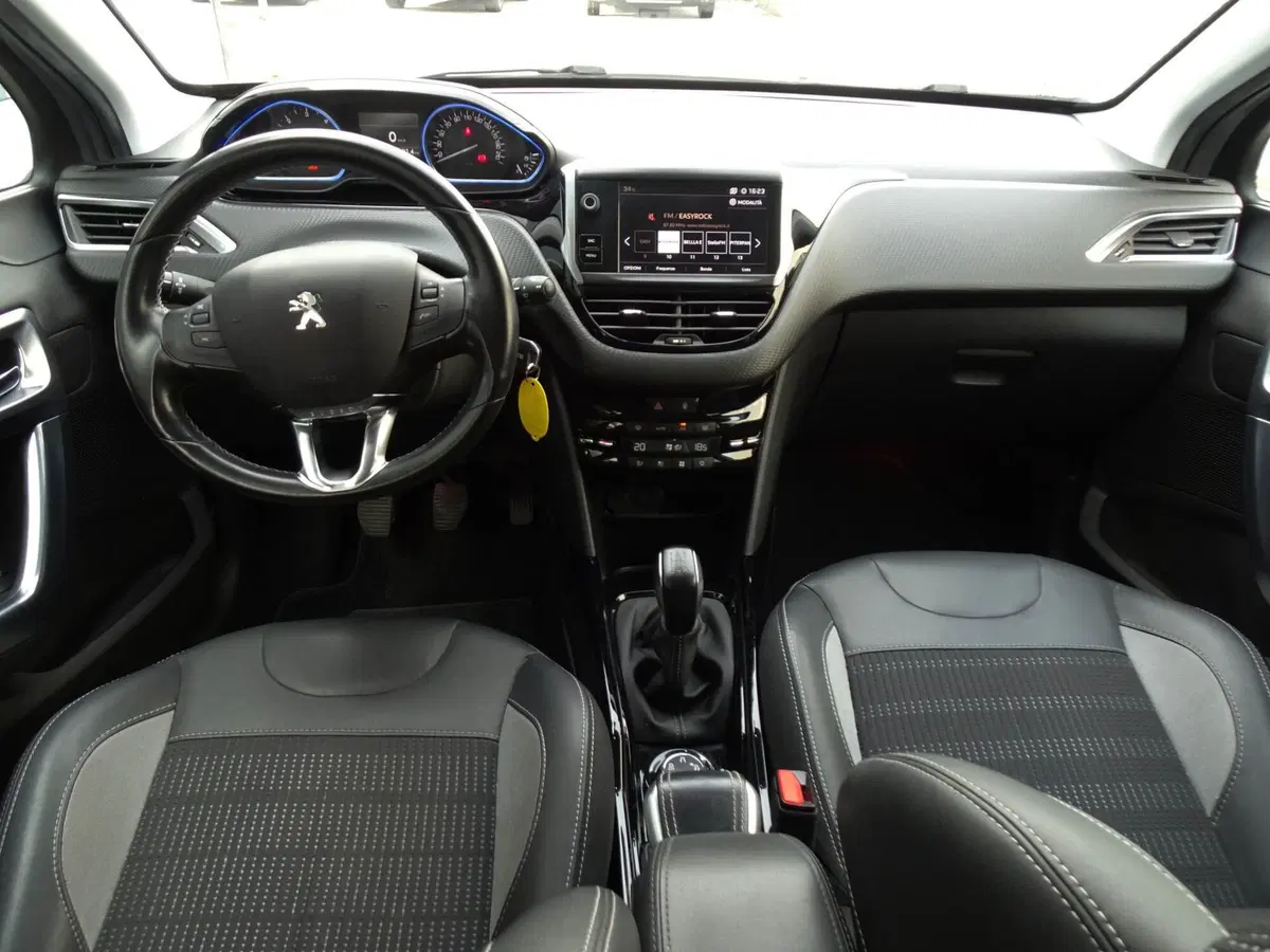 Peugeot 2008 usata a Padova (11)