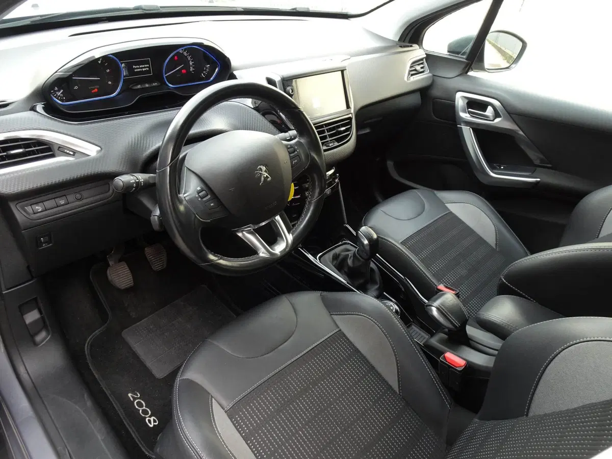 Peugeot 2008 usata a Padova (7)