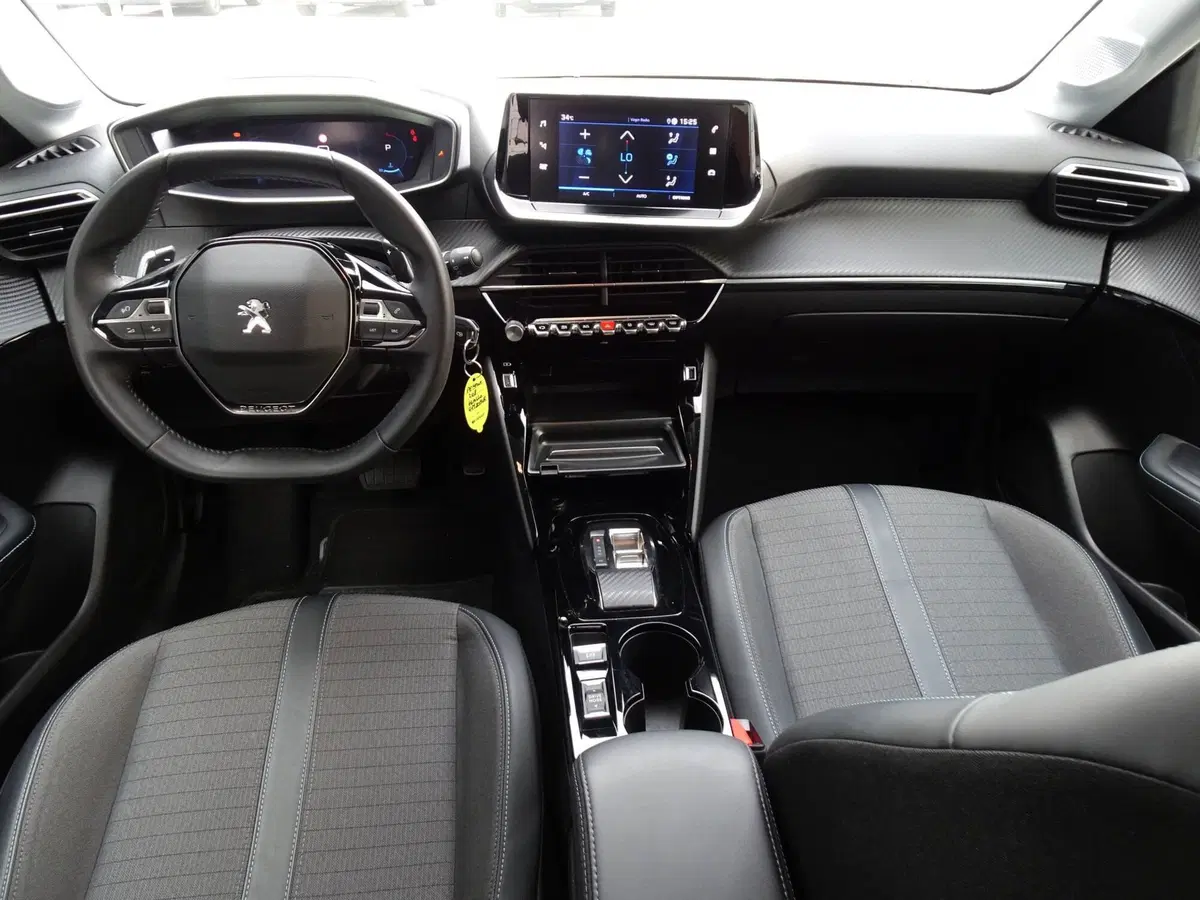 Peugeot 208 usata a Padova (11)