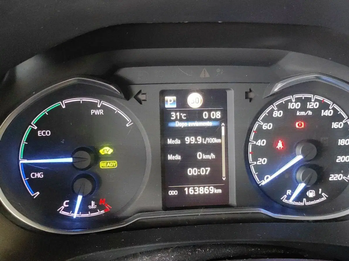 Toyota Yaris usata a Milano (10)