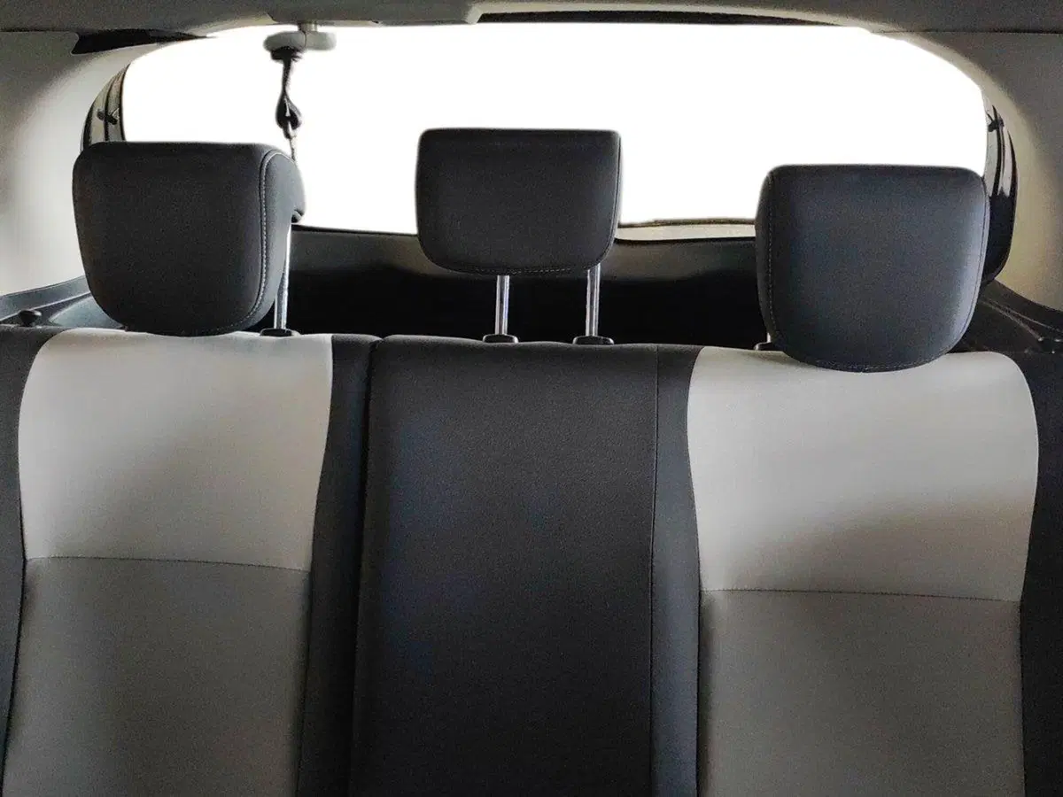 Toyota Yaris usata a Milano (12)