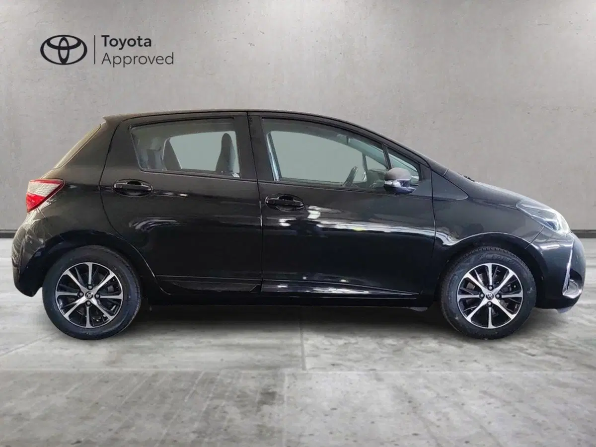 Toyota Yaris usata a Milano (5)