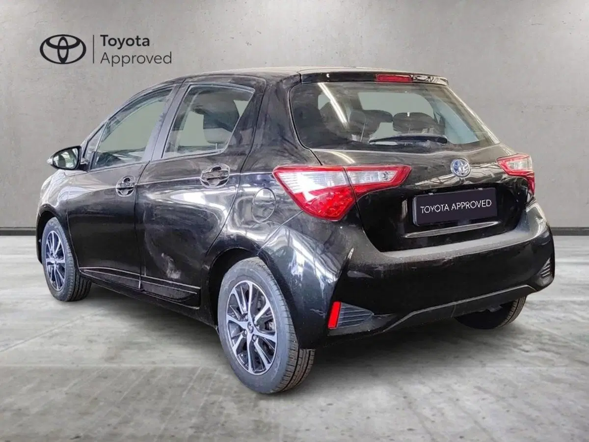 Toyota Yaris usata a Milano (6)