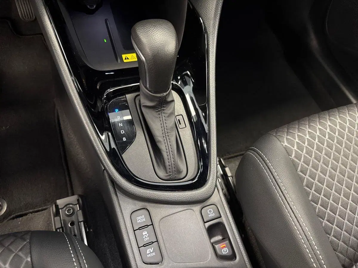 Toyota Yaris usata a Prato (17)