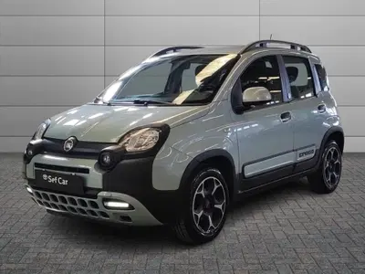 Fiat Panda 1.0 FireFly S&S Hybrid City Cross del 2020 usata a Milano