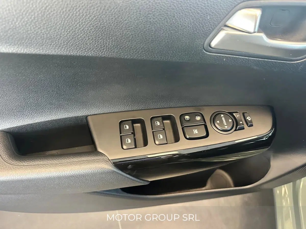 Kia Picanto nuova a Napoli (11)