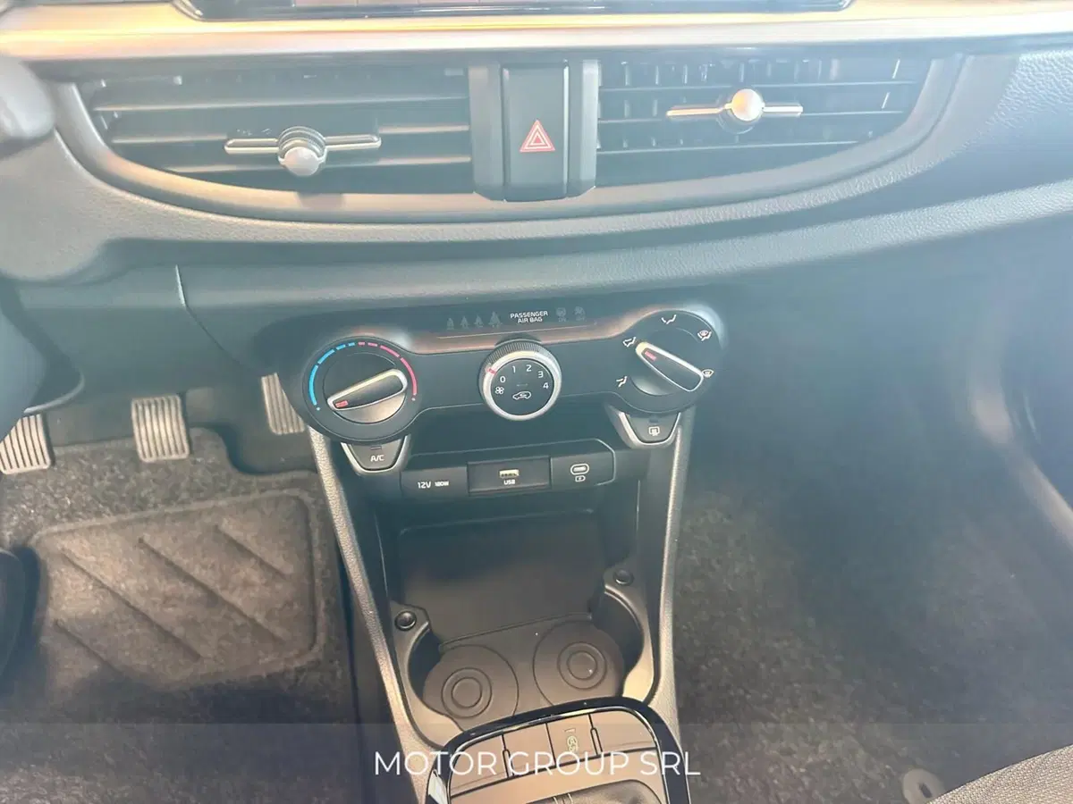 Kia Picanto nuova a Napoli (14)
