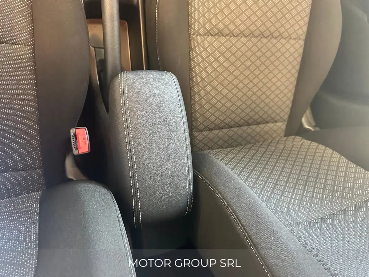 Kia Picanto nuova a Napoli (17)