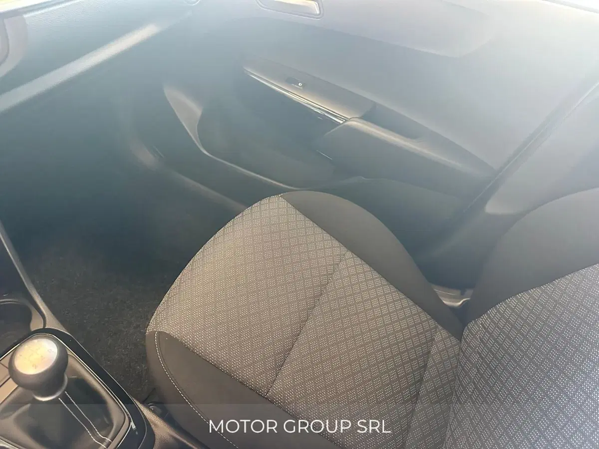 Kia Picanto nuova a Napoli (18)