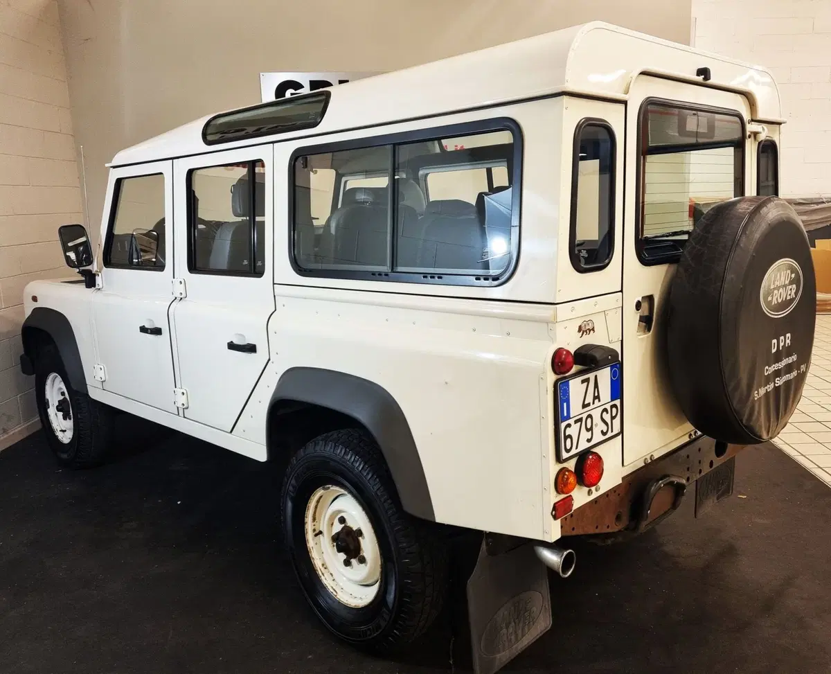 Land Rover Defender usata a Pavia (4)