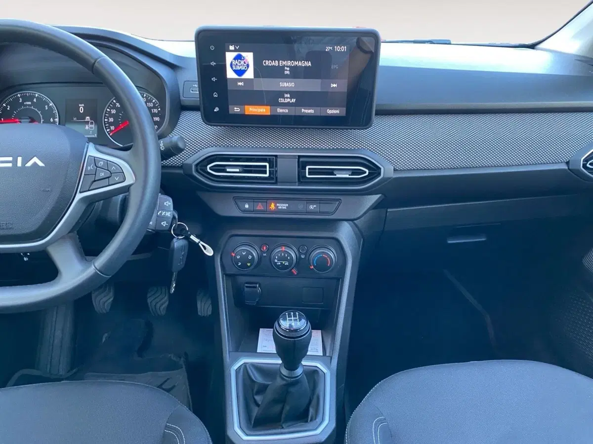 Dacia Sandero usata a Bologna (6)