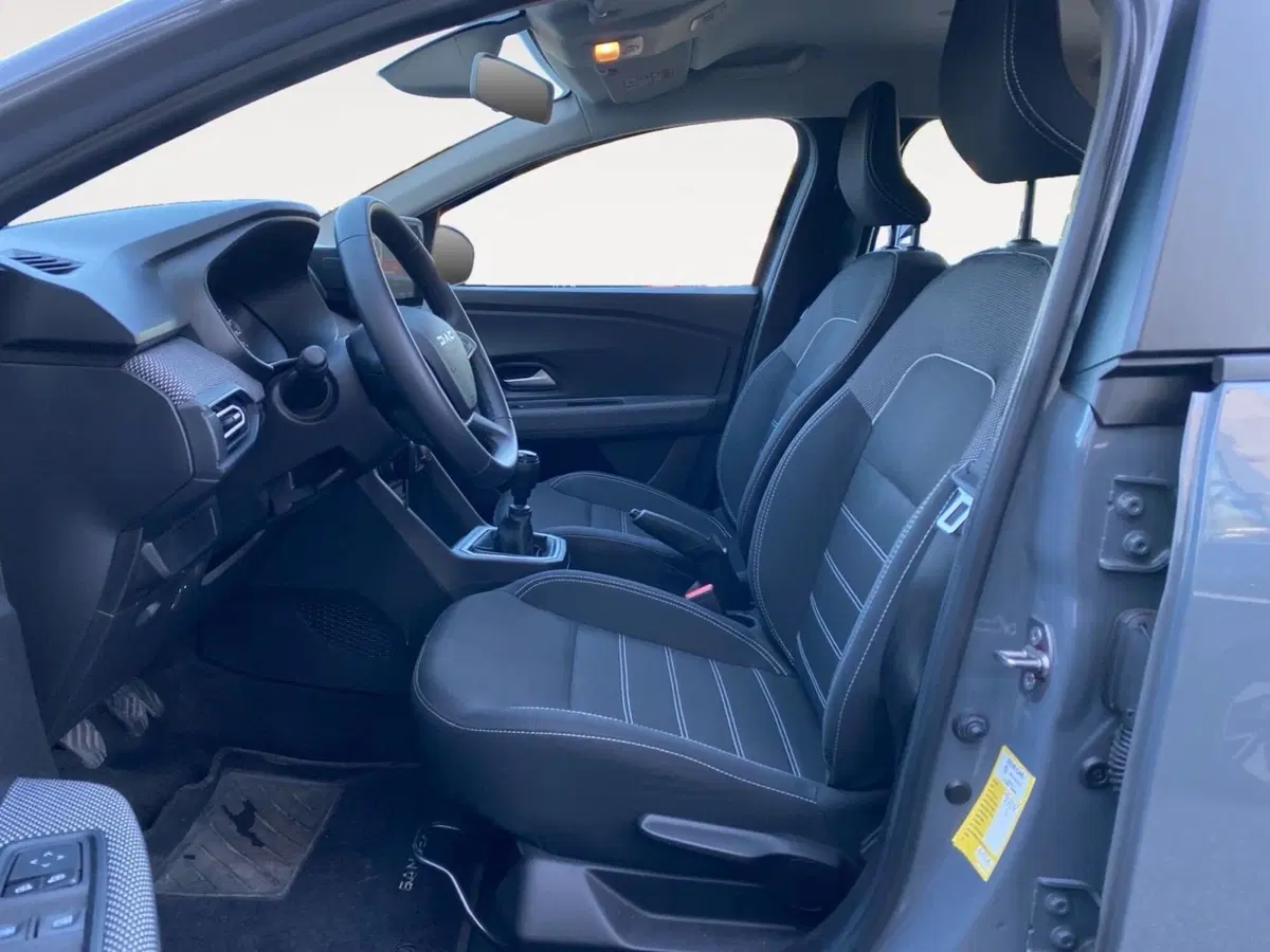 Dacia Sandero usata a Bologna (9)