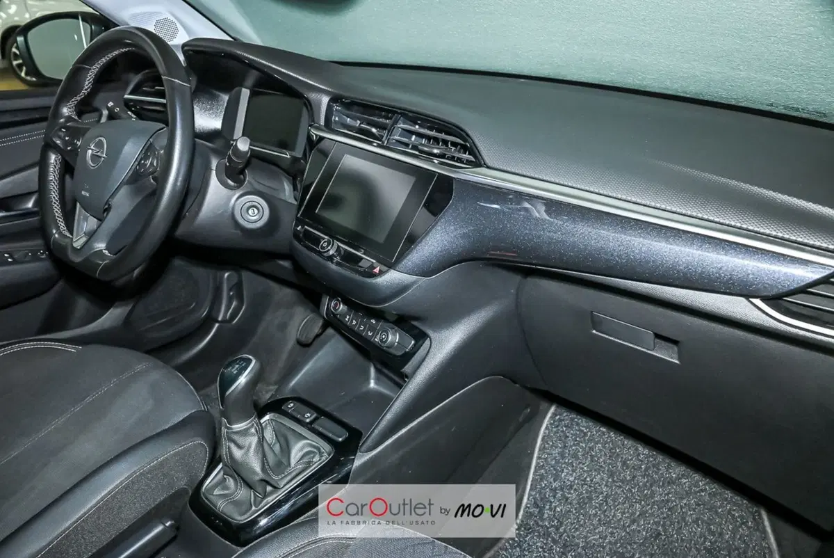 Opel Corsa usata a Torino (9)