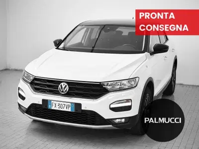 Volkswagen T-Roc 1.5 TSI ACT Style BlueMotion Technology del 2019 usata a Prato