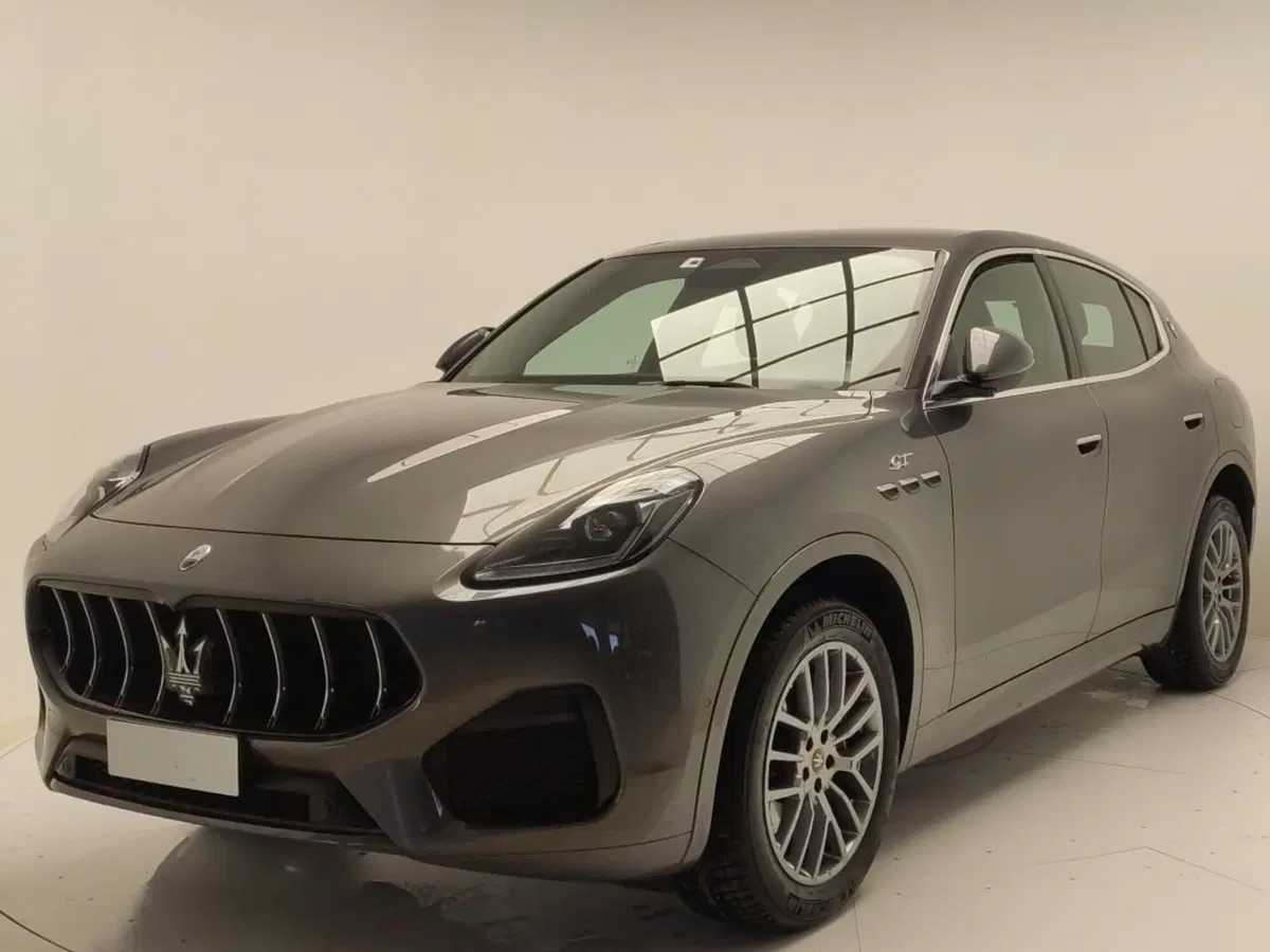 Maserati Grecale usata a Avellino (2)