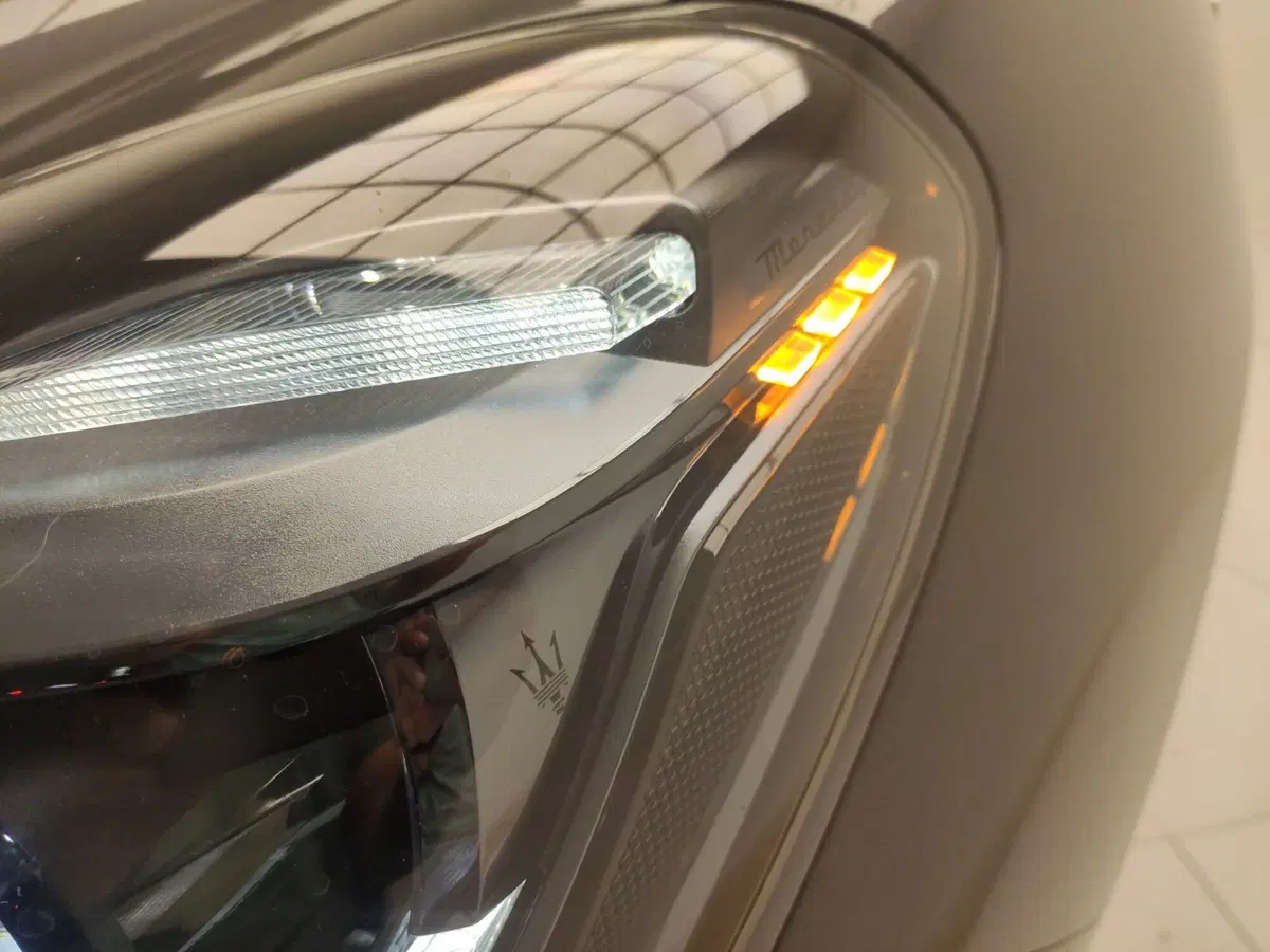 Maserati Grecale usata a Avellino (9)