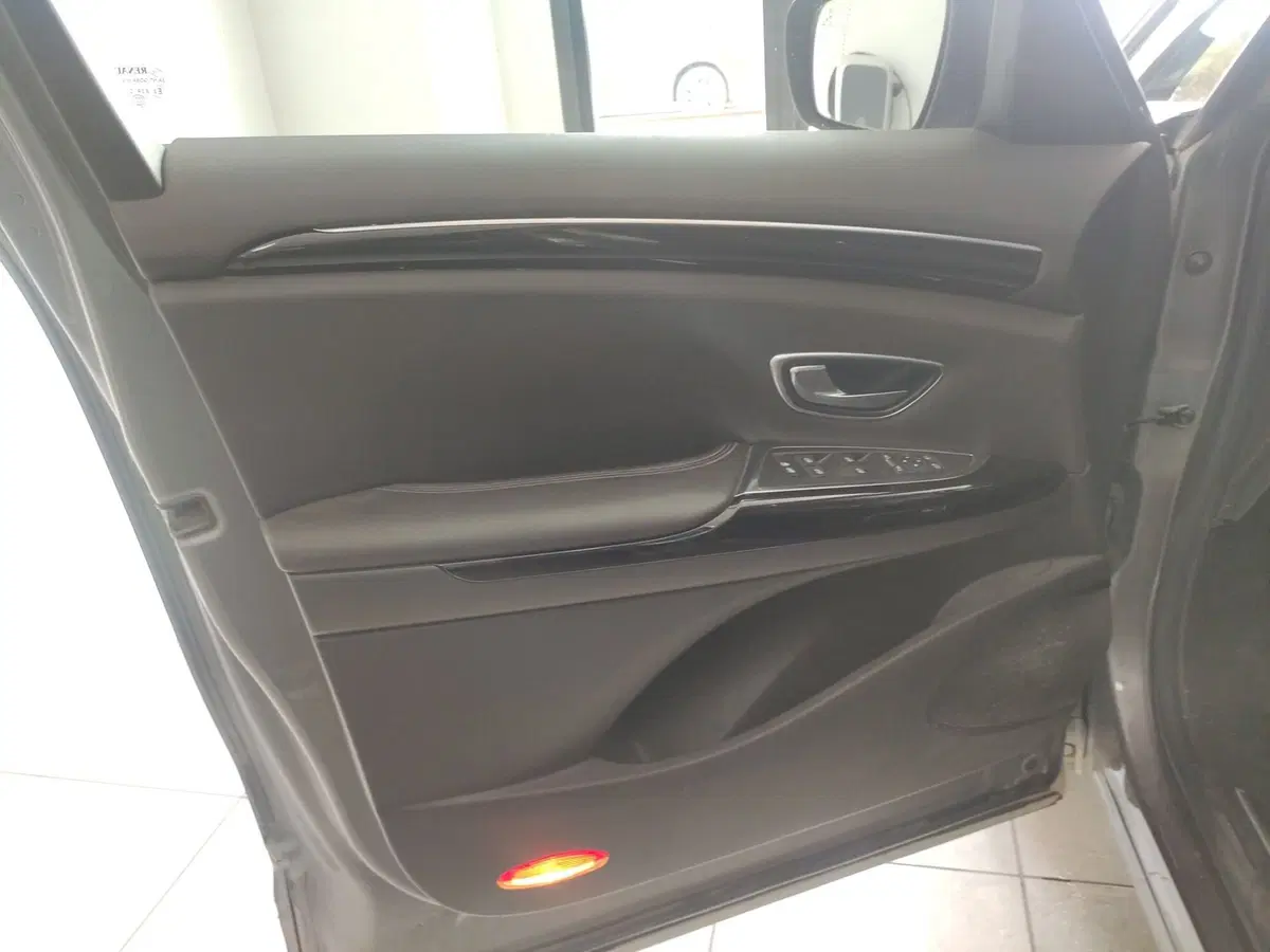 Renault Espace usata a Avellino (11)