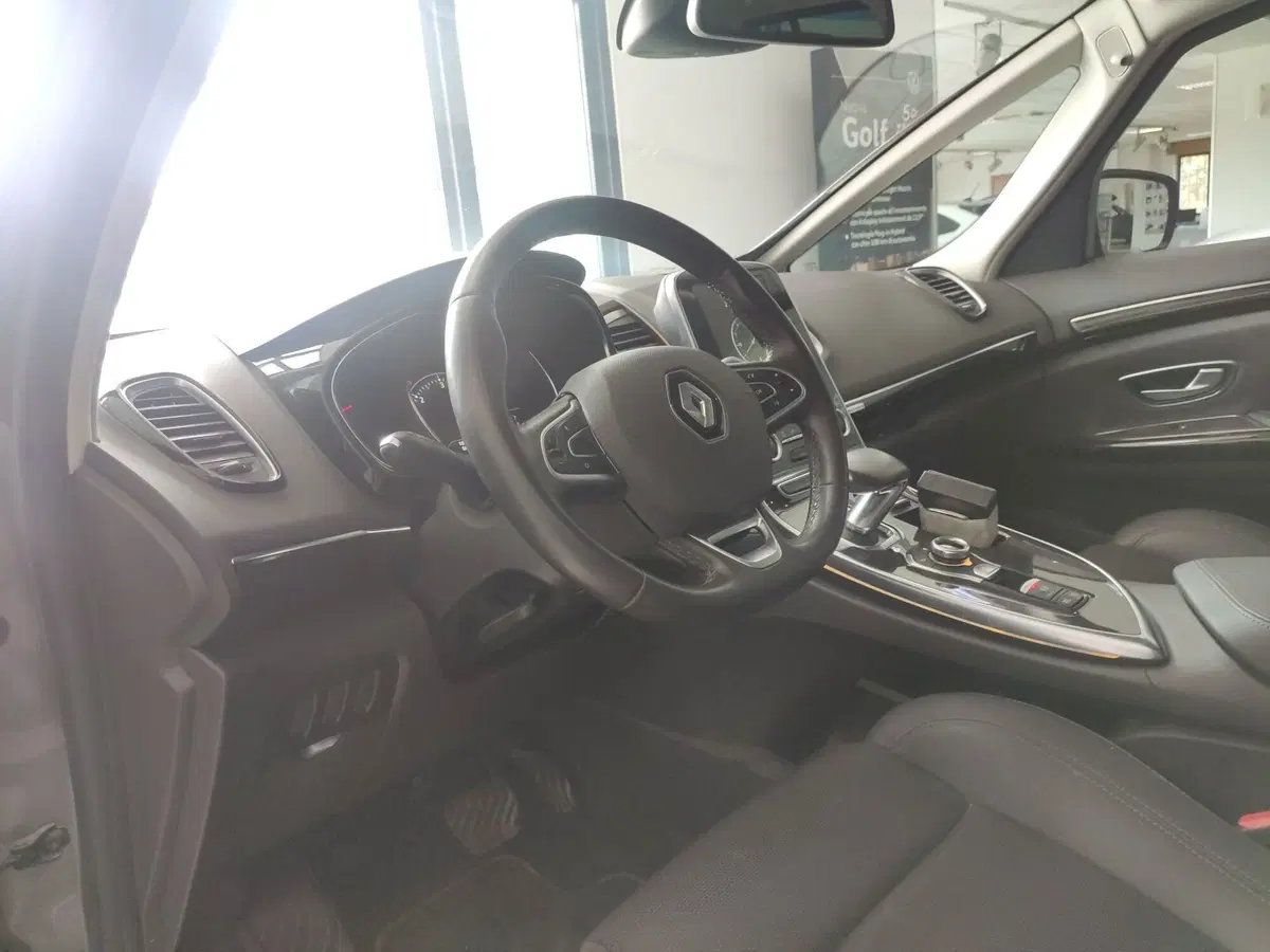 Renault Espace usata a Avellino (13)
