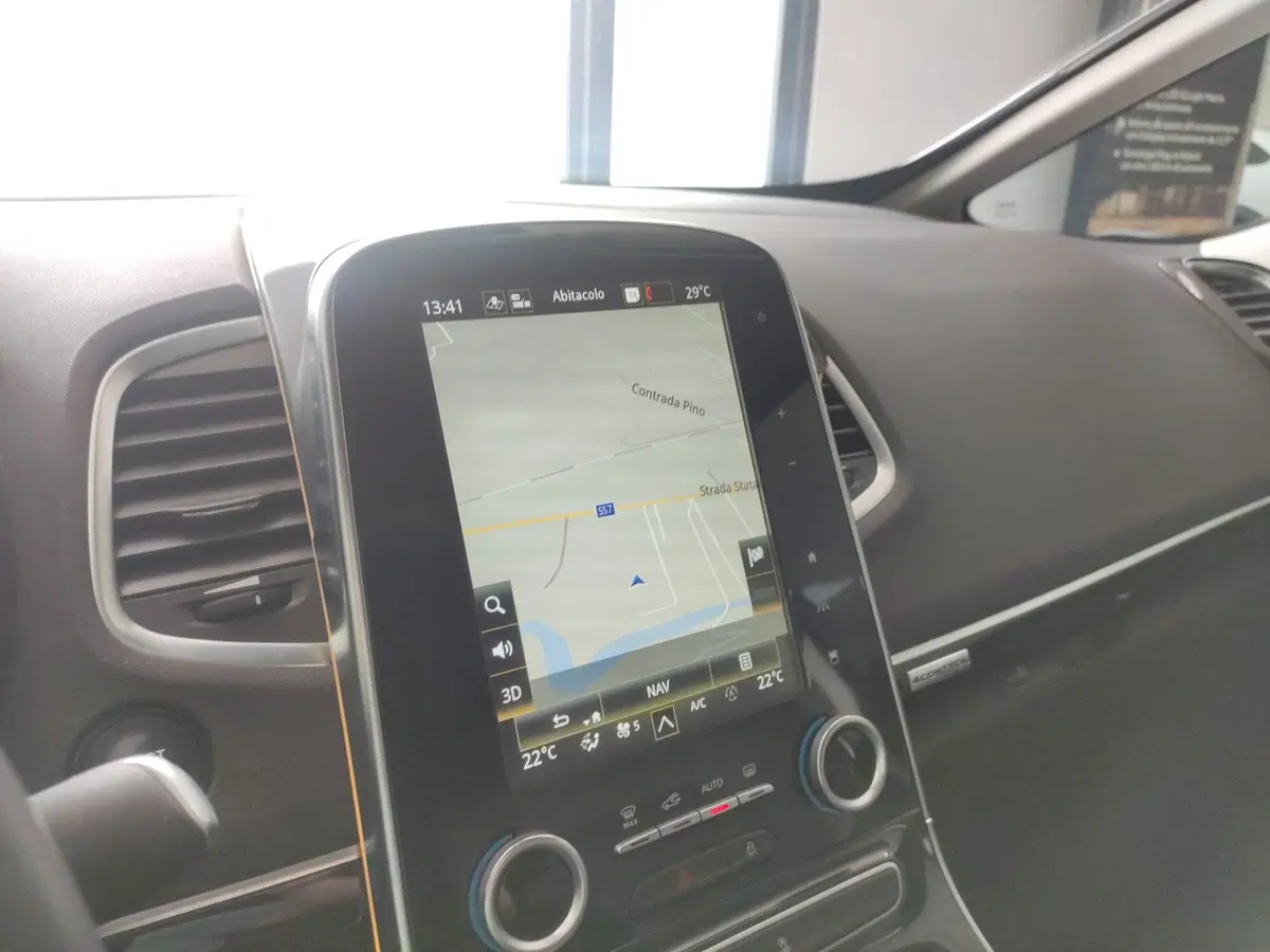 Renault Espace usata a Avellino (20)