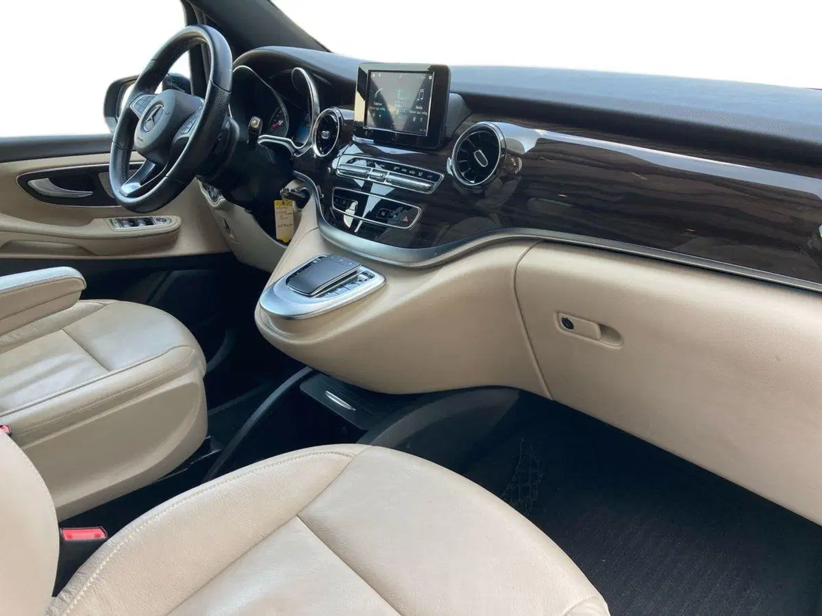 Mercedes-Benz Classe V usata a Milano (15)
