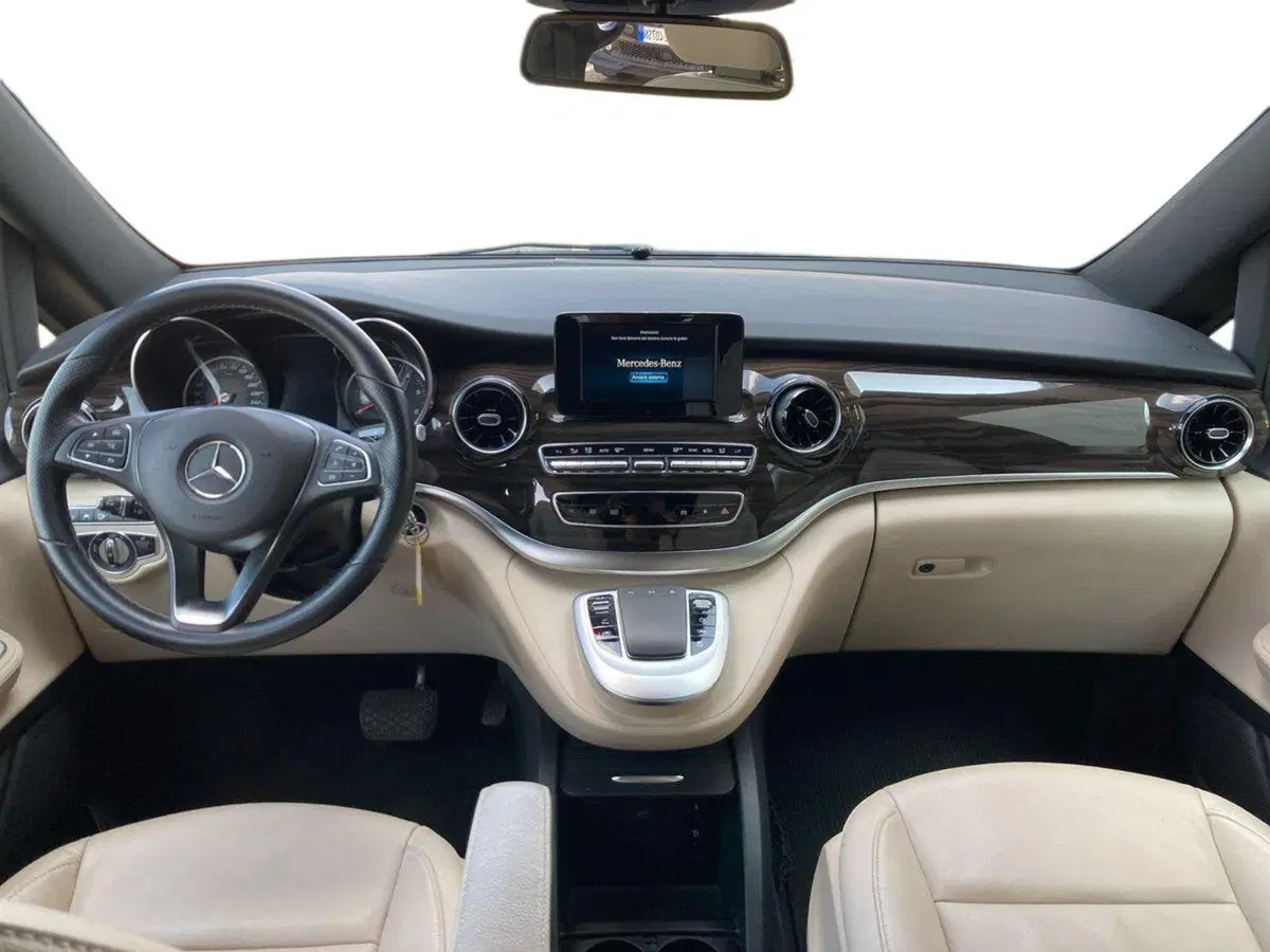 Mercedes-Benz Classe V usata a Milano (9)