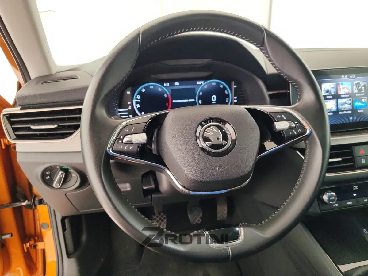 Skoda Kamiq usata a Massa-Carrara (14)