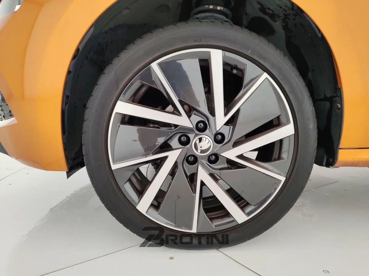 Skoda Kamiq usata a Massa-Carrara (6)