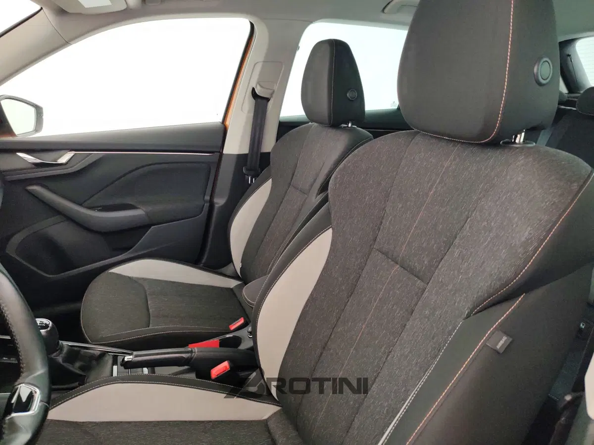 Skoda Kamiq usata a Massa-Carrara (9)