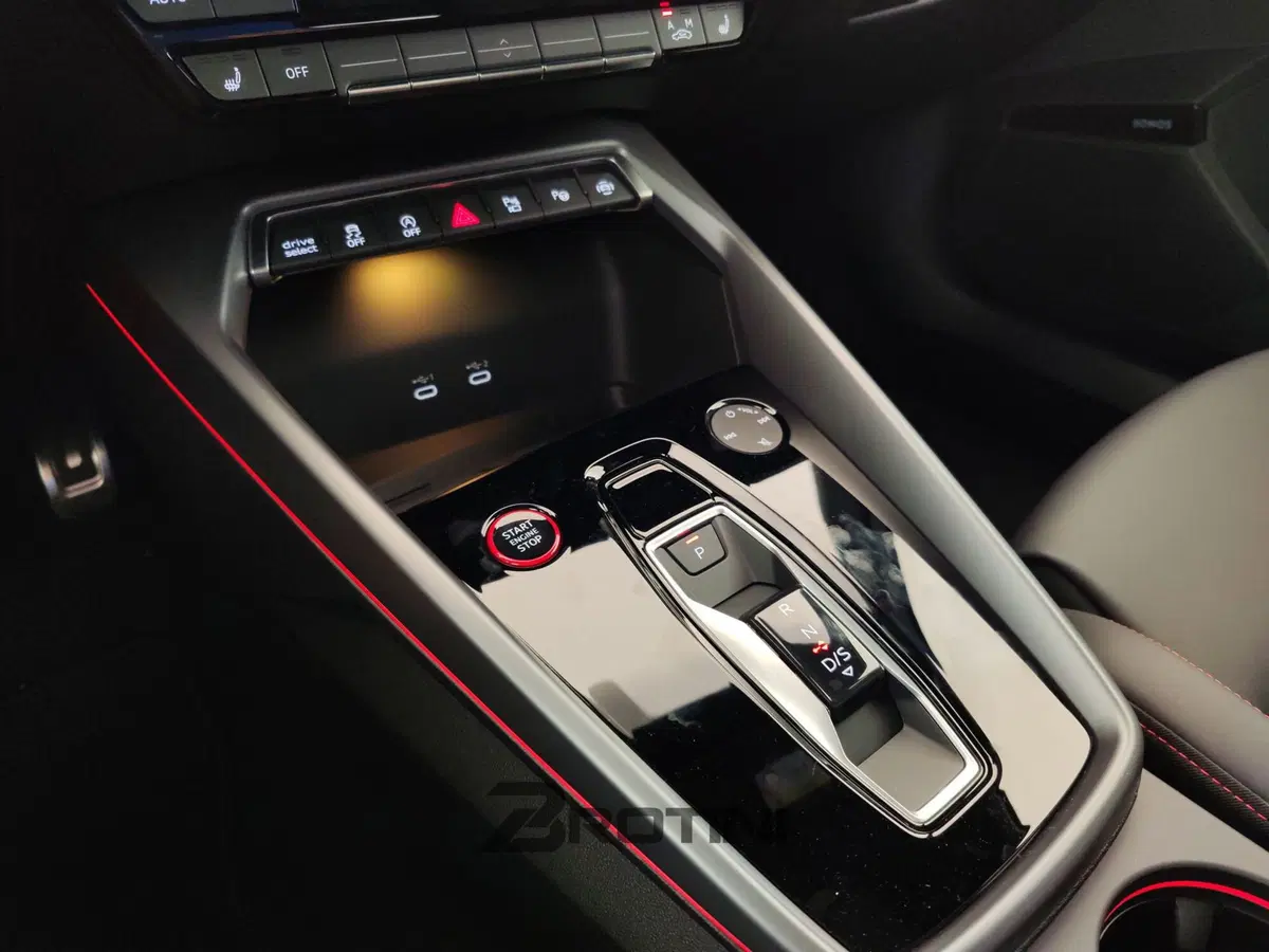 Audi S3 Sportback usata a Massa-Carrara (17)