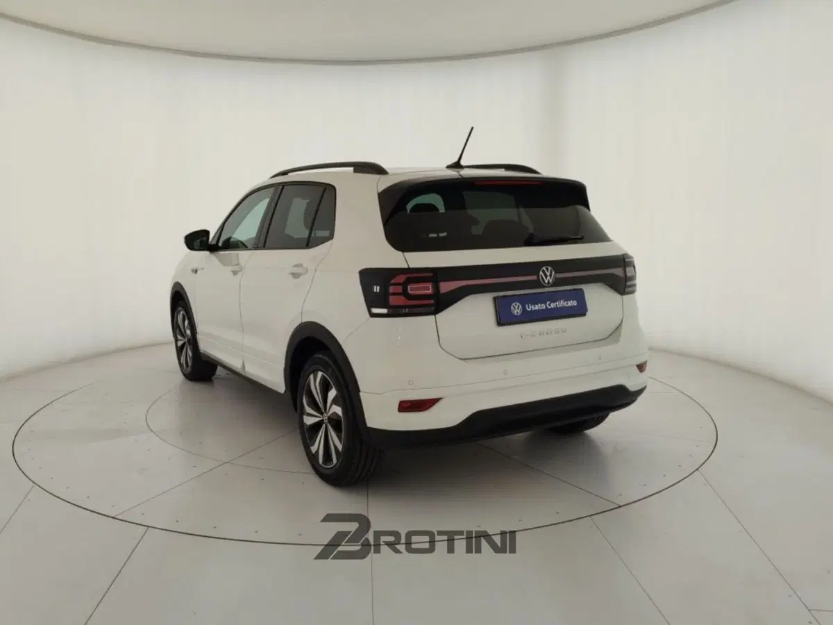 Volkswagen T-Cross usata a Massa-Carrara (2)