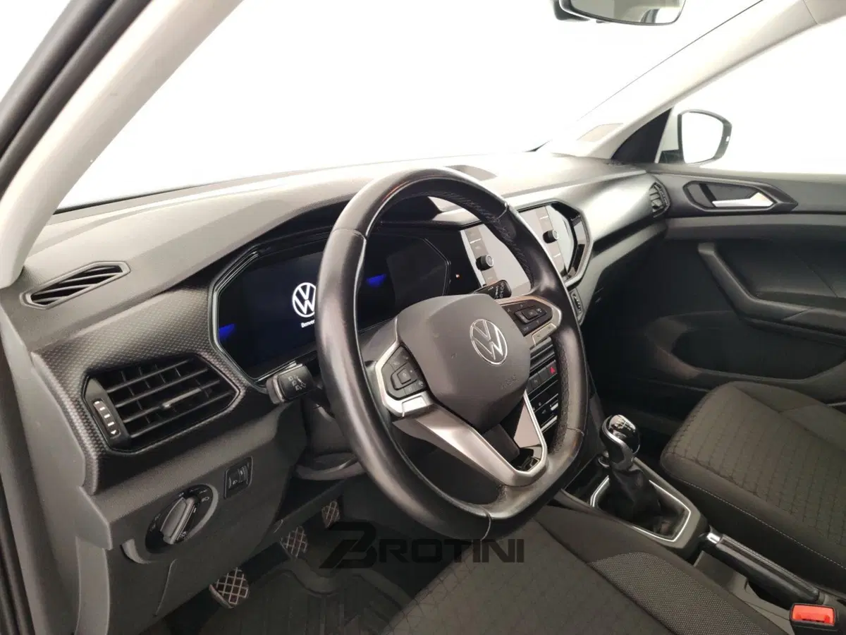 Volkswagen T-Cross usata a Massa-Carrara (8)