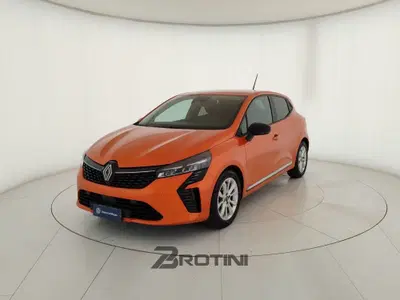 Renault Clio 1.0 tce Evolution Gpl 100cv del 2024 usata a Massa