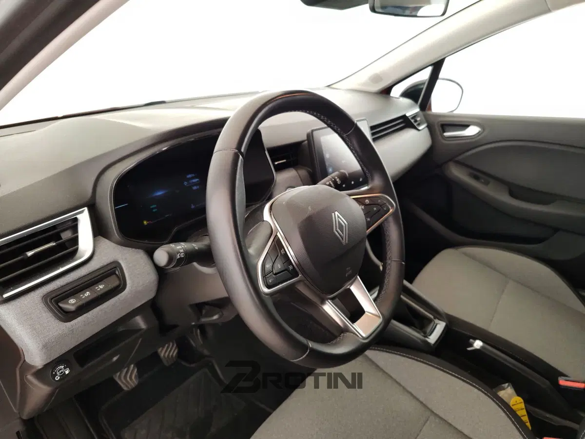 Renault Clio usata a Massa-Carrara (8)