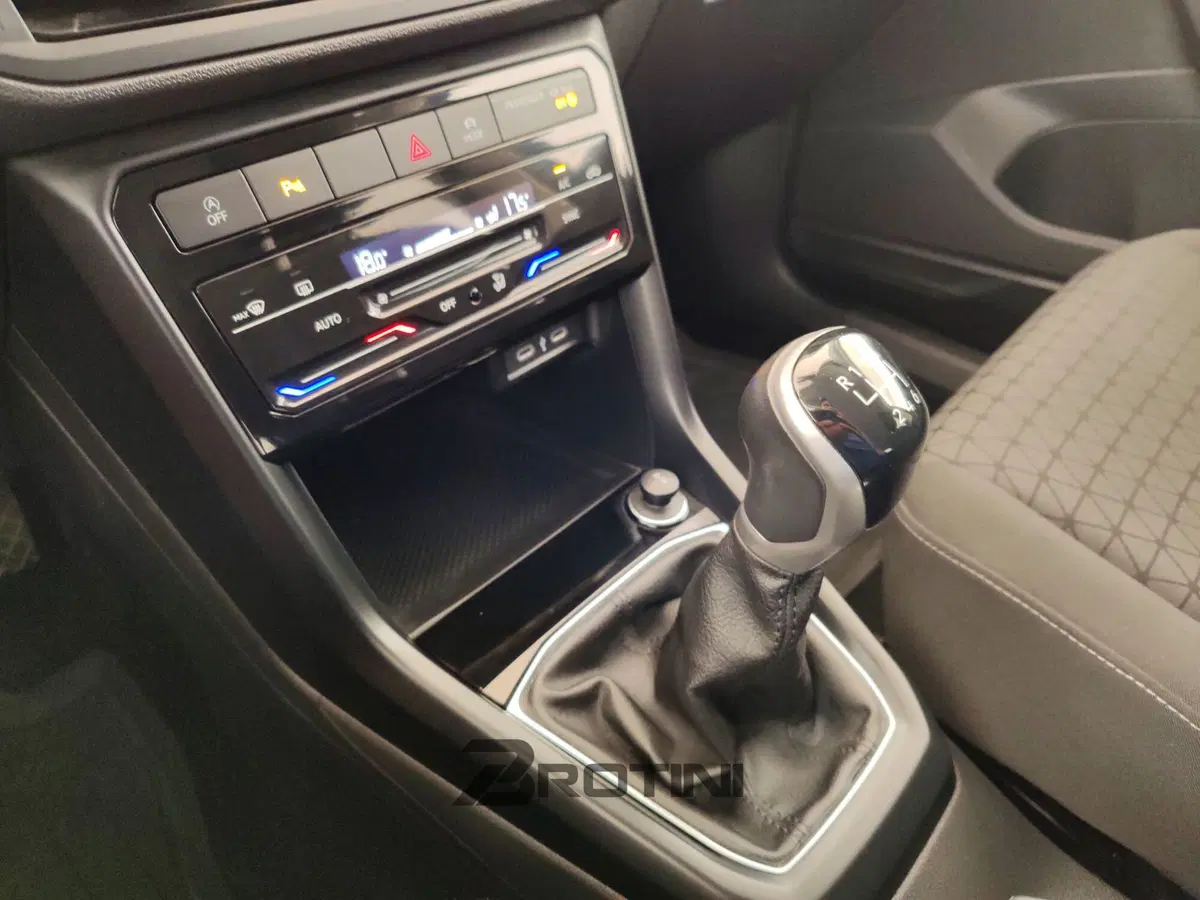 Volkswagen T-Cross usata a Massa-Carrara (11)