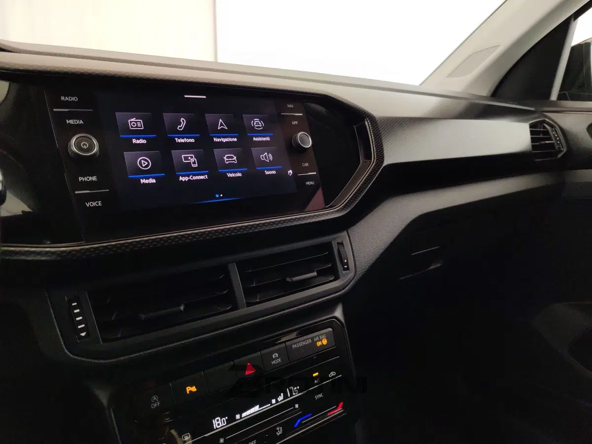 Volkswagen T-Cross usata a Massa-Carrara (12)