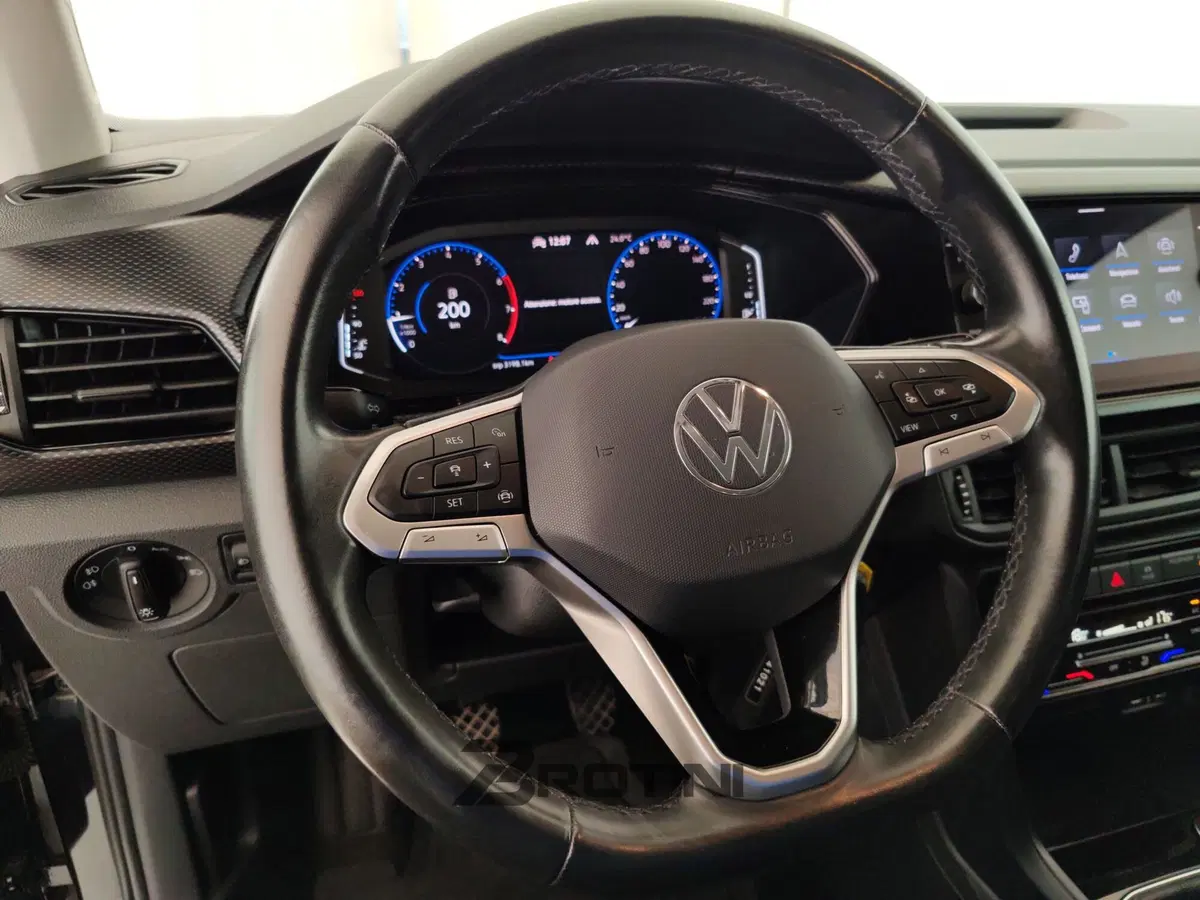Volkswagen T-Cross usata a Massa-Carrara (14)
