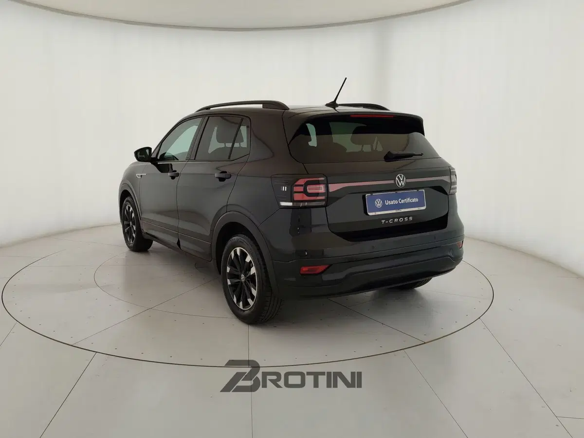 Volkswagen T-Cross usata a Massa-Carrara (2)