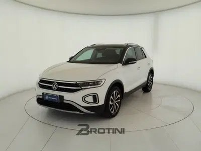 Volkswagen T-Roc 1.0 TSI Style del 2023 usata a Massa