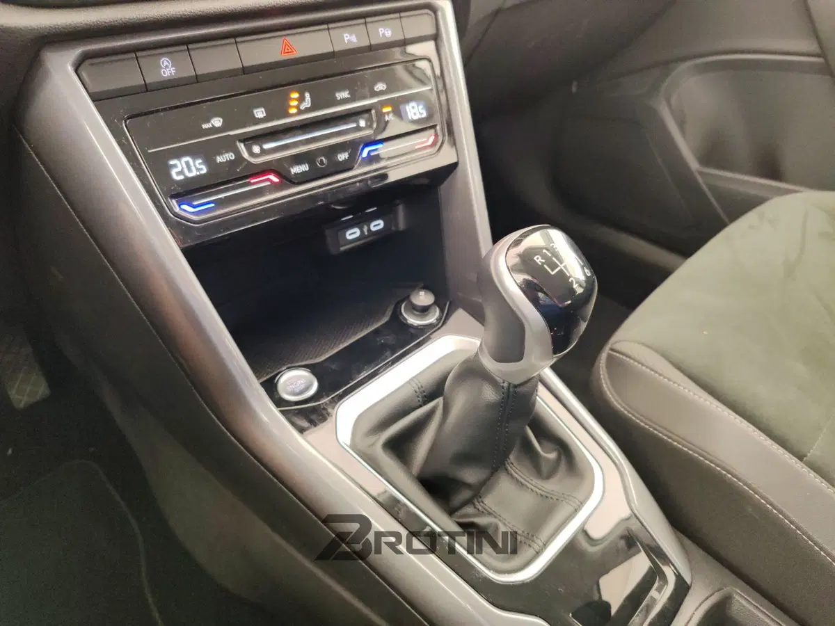 Volkswagen T-Roc usata a Massa-Carrara (11)