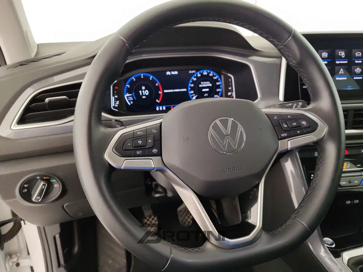 Volkswagen T-Roc usata a Massa-Carrara (13)