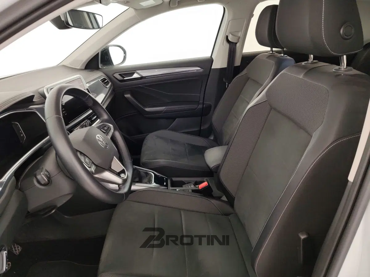 Volkswagen T-Roc usata a Massa-Carrara (7)