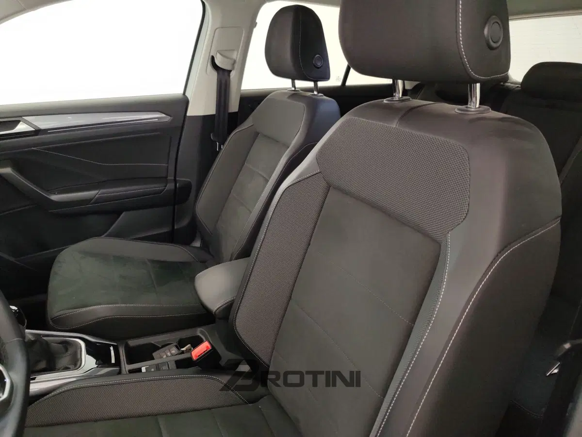 Volkswagen T-Roc usata a Massa-Carrara (9)