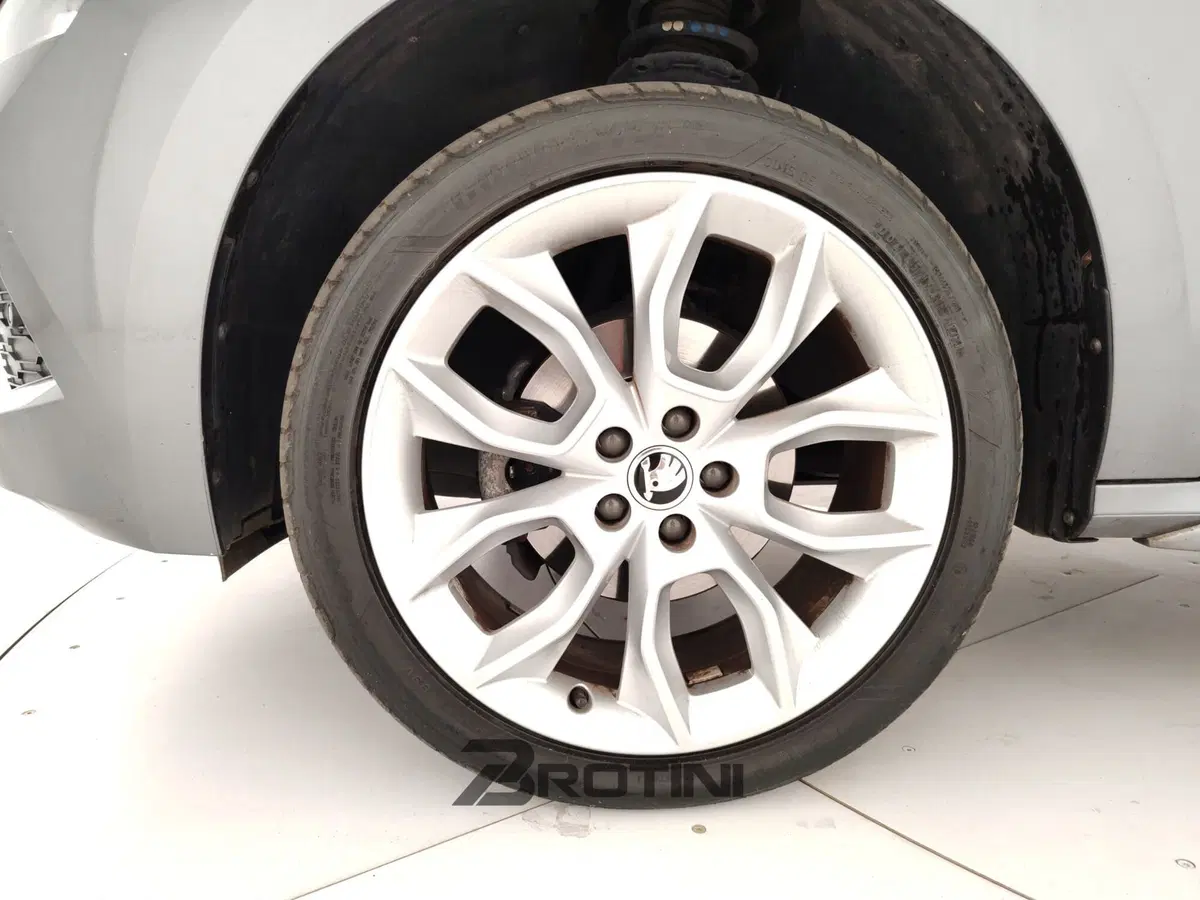 Skoda Kamiq usata a Massa-Carrara (6)