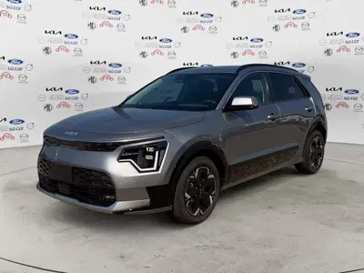 Kia Niro EV 64,8 kWh Evolution nuova a Albano Vercellese