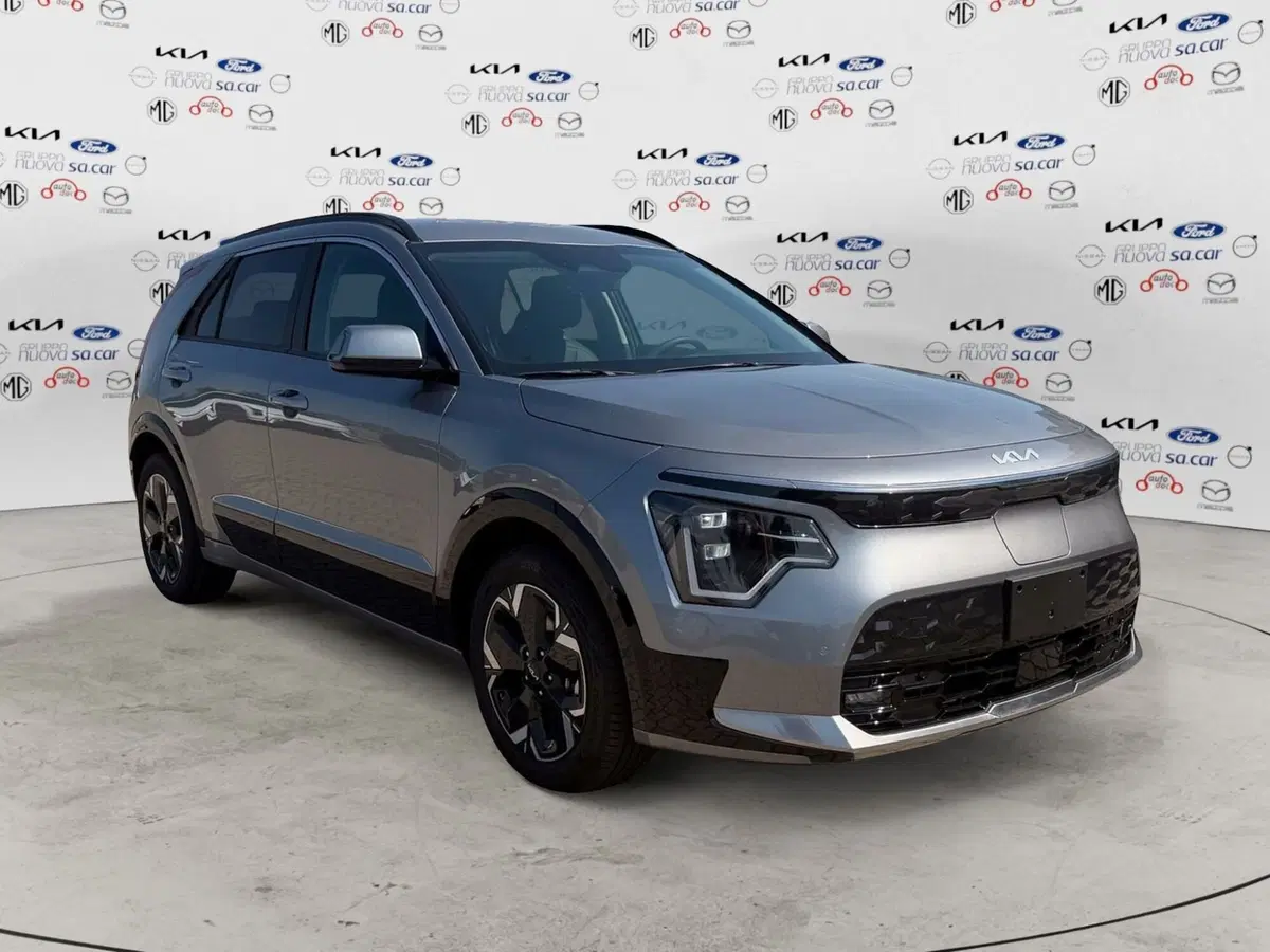 Kia Niro nuova a Vercelli (2)