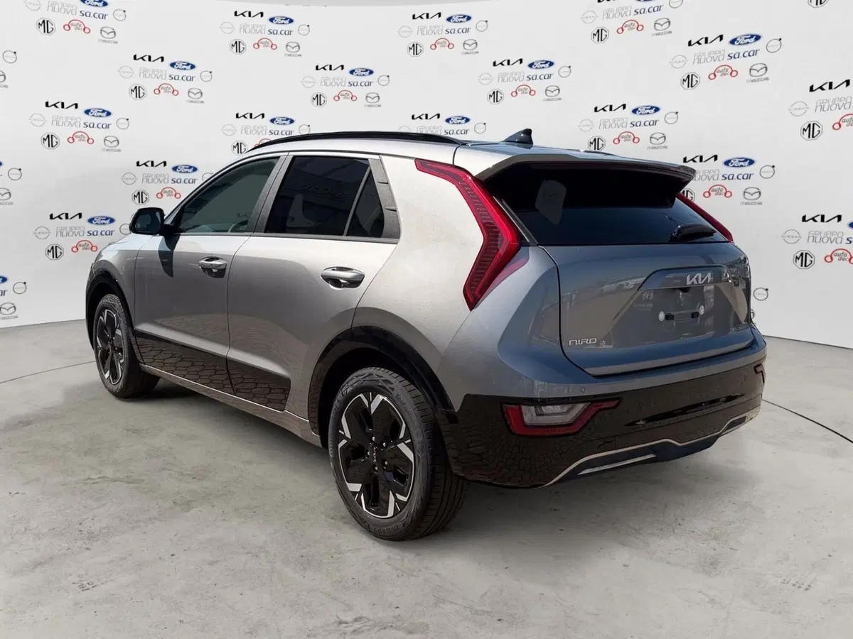 Kia Niro nuova a Vercelli (3)