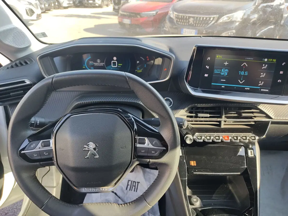 Peugeot 208 usata a Frosinone (10)