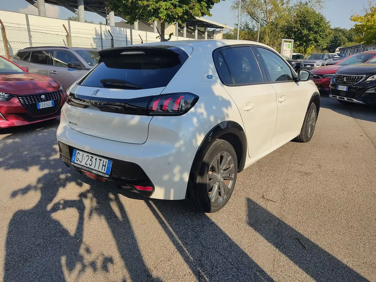 Peugeot 208 usata a Frosinone (4)