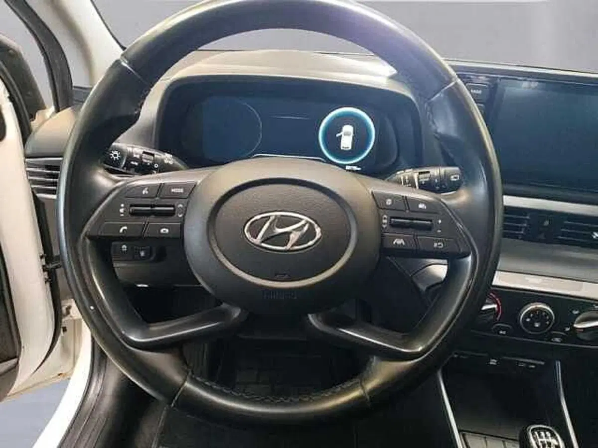 Hyundai i20 usata a Milano (12)